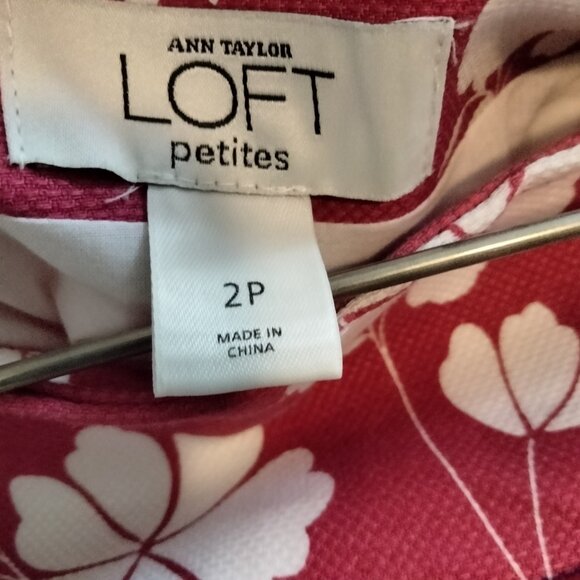 Ann Taylor skirt red, white and black grosgrain ribbon above hem.sz 2P - Picture 4 of 4